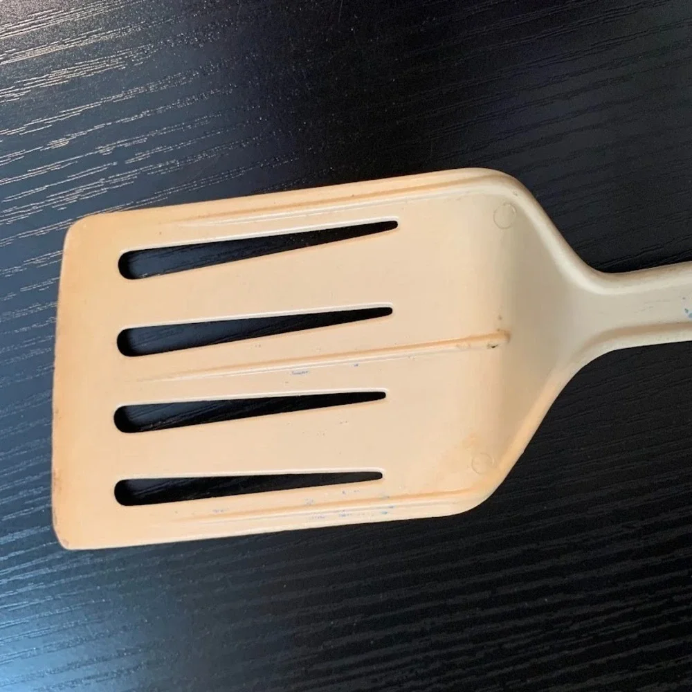 Hutzler Rare Beige Slanted‎ Spatula Nylon Slotted  Turner Flipper No 717 LOPOL